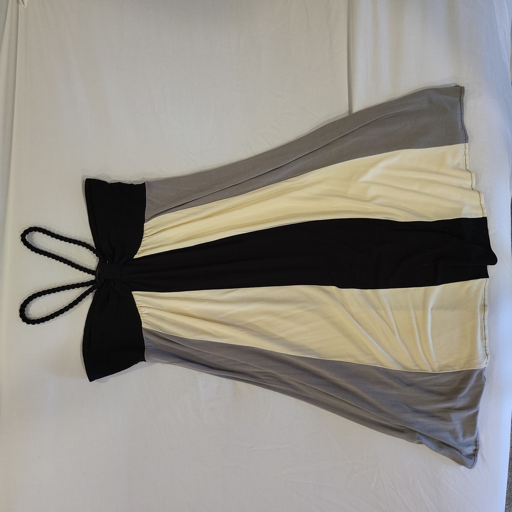 Calvin Klein knee length dress, woven V straps, Size 8